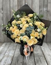 Букет цветов из:  Розы и Лизиантусы в Архангельске