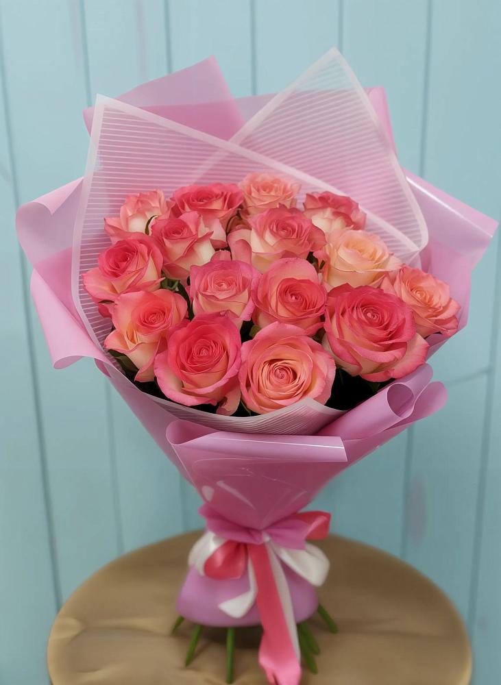 Букет 15 Розовых роз Равель в Архангельске