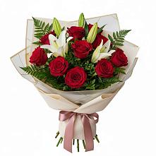 Букет цветов из:  Лилии и Розы в Архангельске