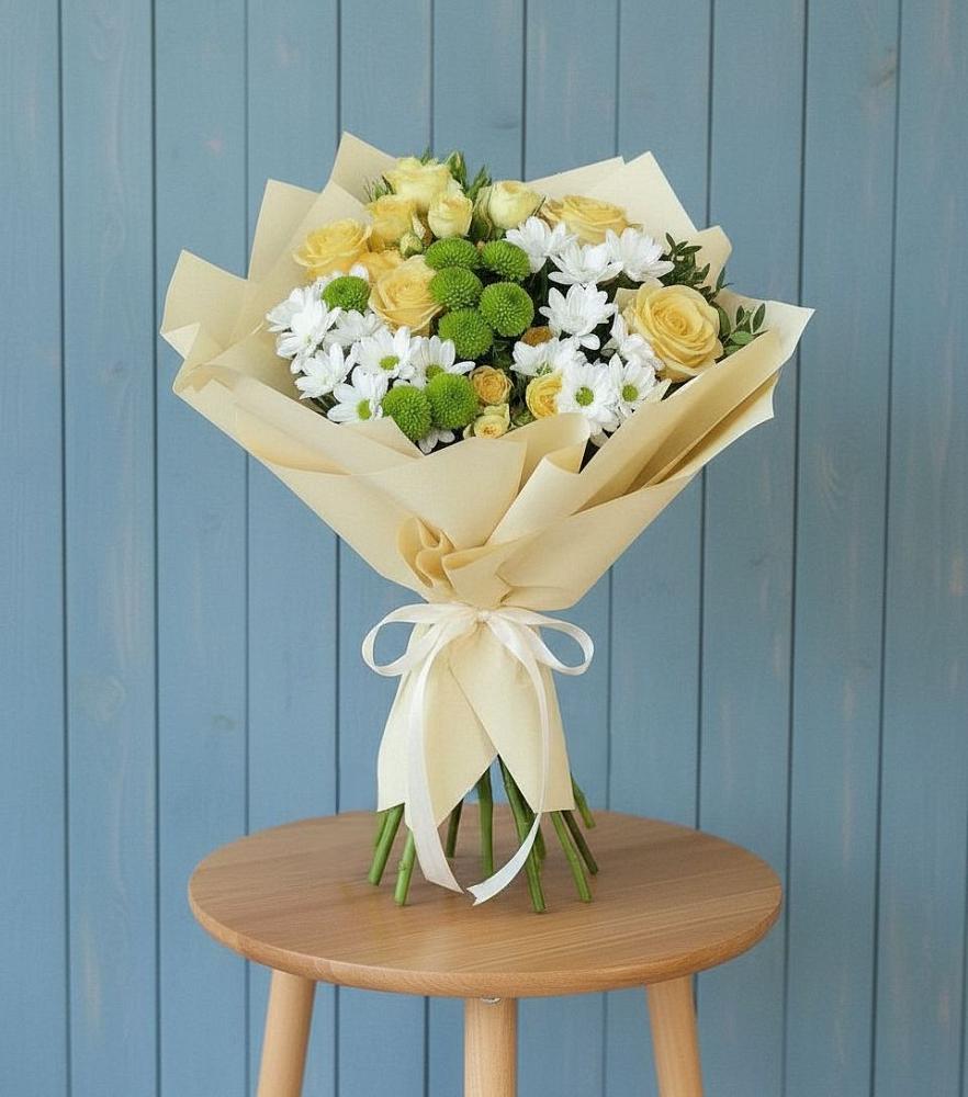 Букет цветов из: Хризантемы и Розы в Архангельске