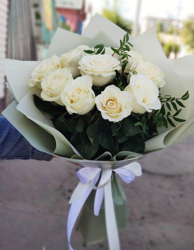 Букет Белые розы Проуд в Архангельске