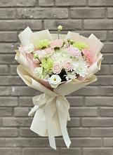 Букет цветов из:  Гвоздики, Розы, Лизиантусы и Хризантемы #REPLACE_PRED# Архангельске