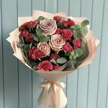 Букет цветов из:  Гвоздики и Розы в Архангельске