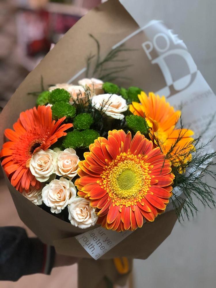Букет цветов из: Герберы, Хризантемы и Розы в Архангельске