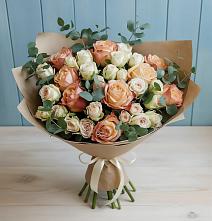 Букет цветов из:  Альстромерии и Розы в Архангельске