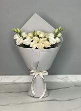 Букет цветов из:  Розы и Лизиантусы в Архангельске